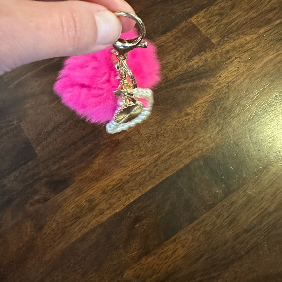 Key chain Pom Pom wristlet pearl sweet16 keychain with charm pompom pink - Picture 10 of 11